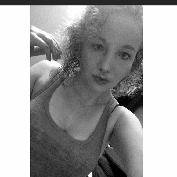 Meet your Posher, Mikayla - Picture 1 of 1